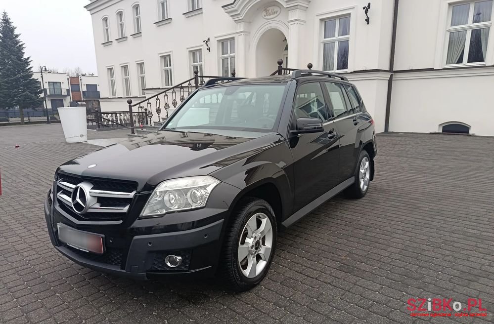 2010' Mercedes-Benz GLK photo #3