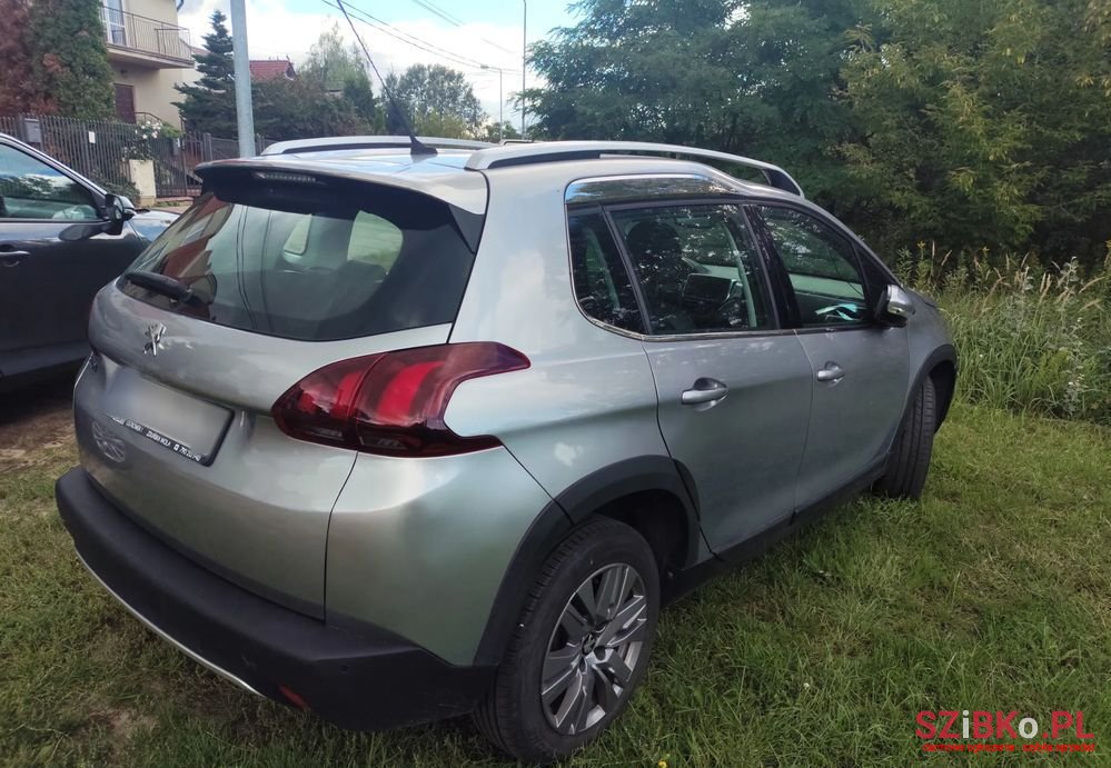 2018' Peugeot 2008 1.5 Bluehdi Allure S&S photo #5