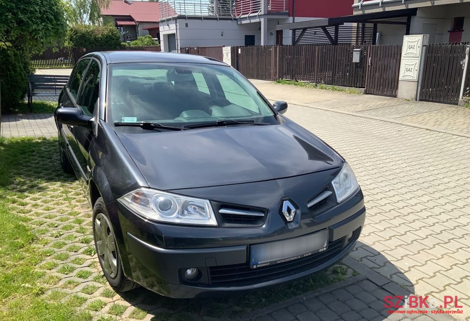 2008' Renault Megane photo #1