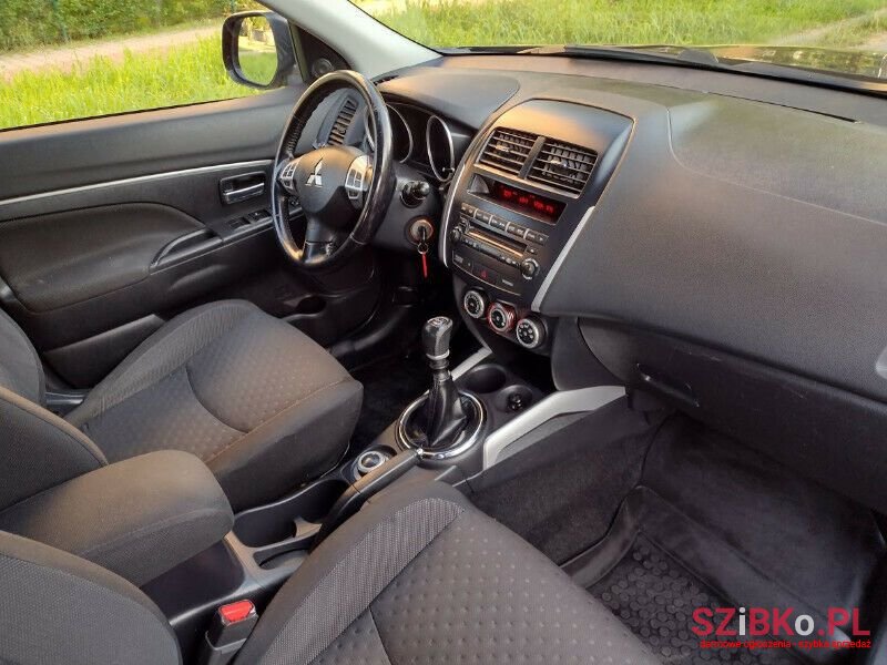 2010' Mitsubishi ASX photo #5