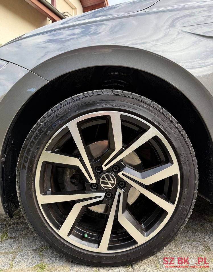 2019' Volkswagen Polo photo #5