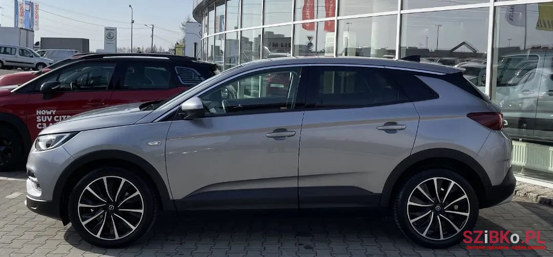 2020' Opel Grandland X photo #2
