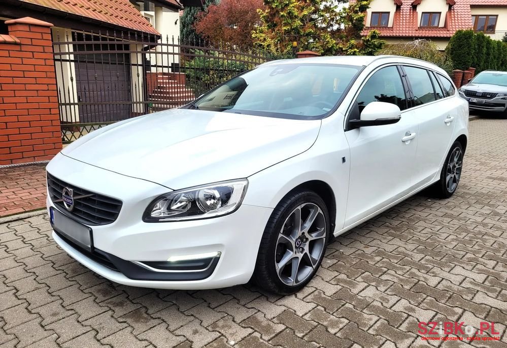 2016' Volvo V60 photo #4