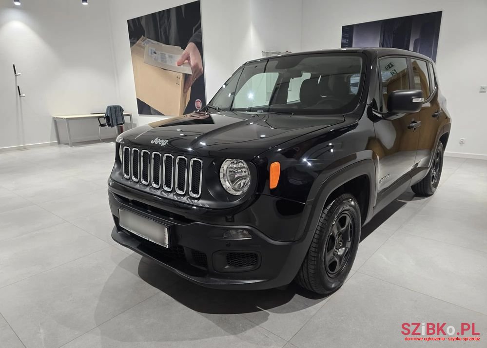 2016' Jeep Renegade photo #1