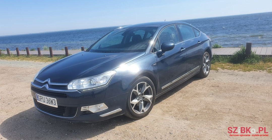 2010' Citroen C5 photo #3