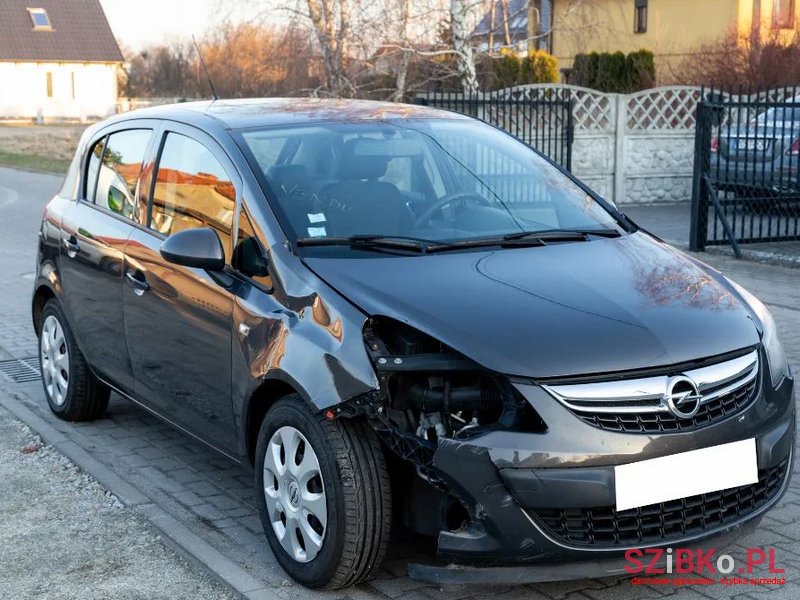 2014' Opel Corsa photo #3