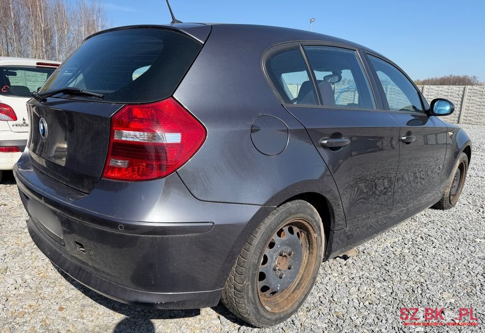 2008' BMW 1 Series 116I photo #4