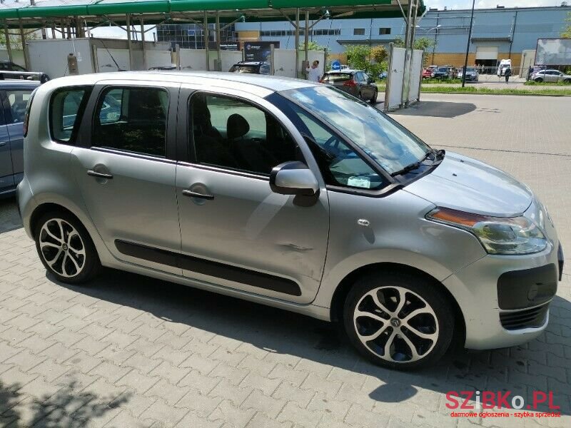 2010' Citroen C3 Picasso photo #1
