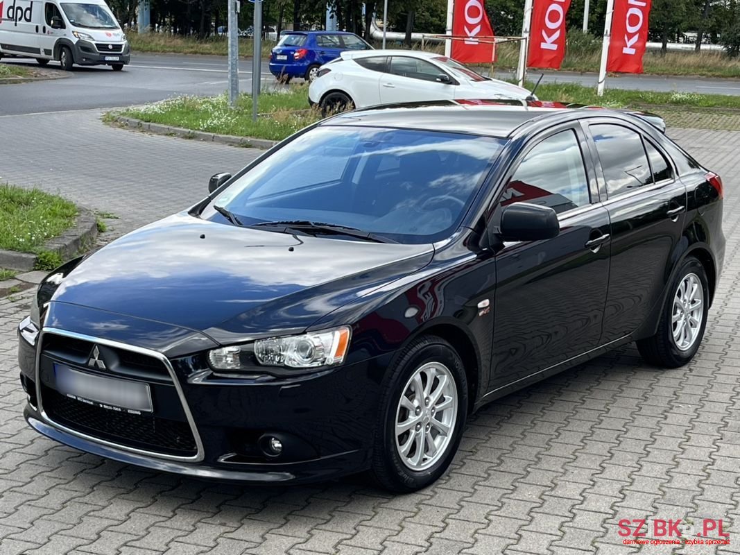 2010' Mitsubishi Lancer photo #4