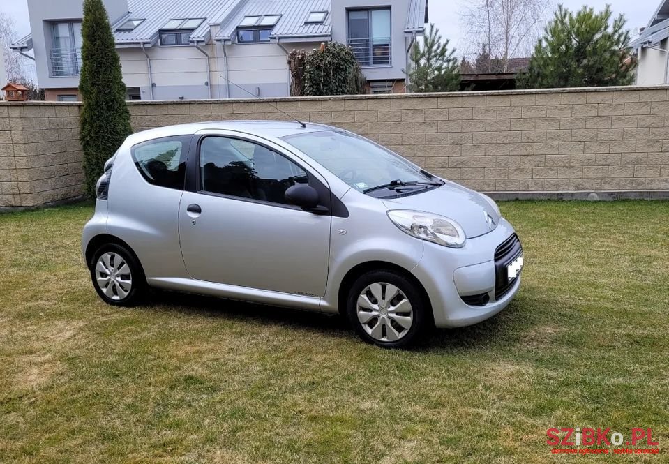 2010' Citroen C1 photo #2