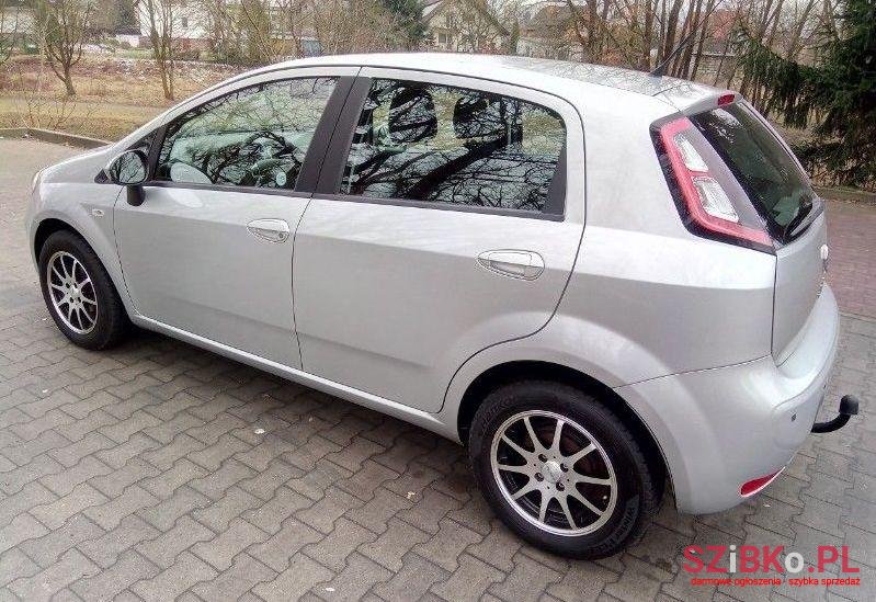 2013' Fiat Punto photo #2