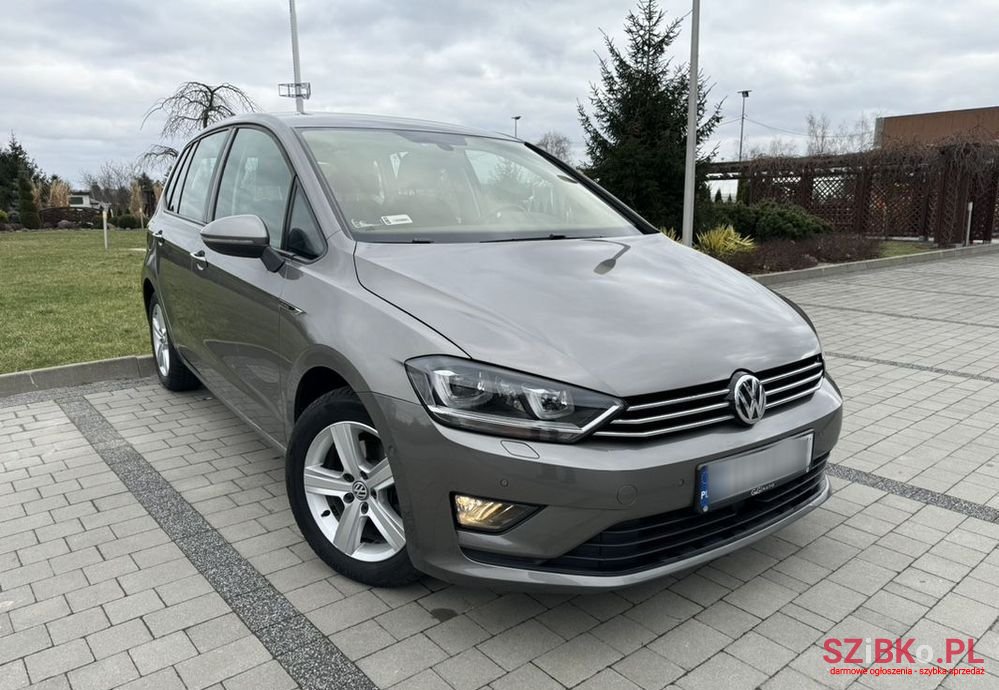 2015' Volkswagen Golf Sportsvan photo #1