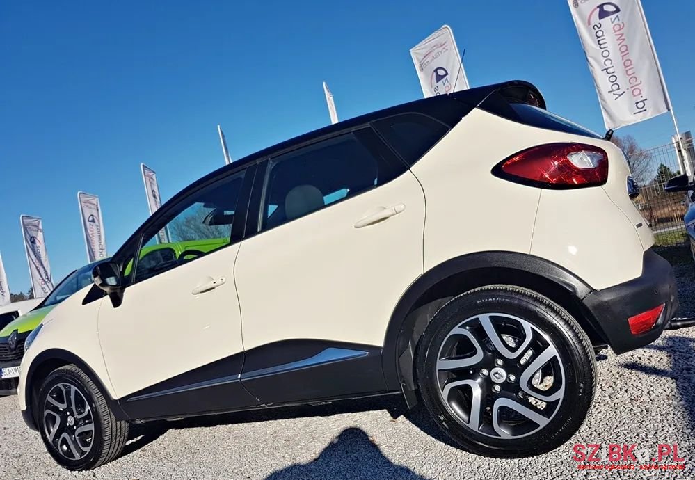 2016' Renault Captur photo #5