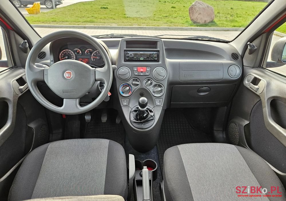 2011' Fiat Panda photo #6