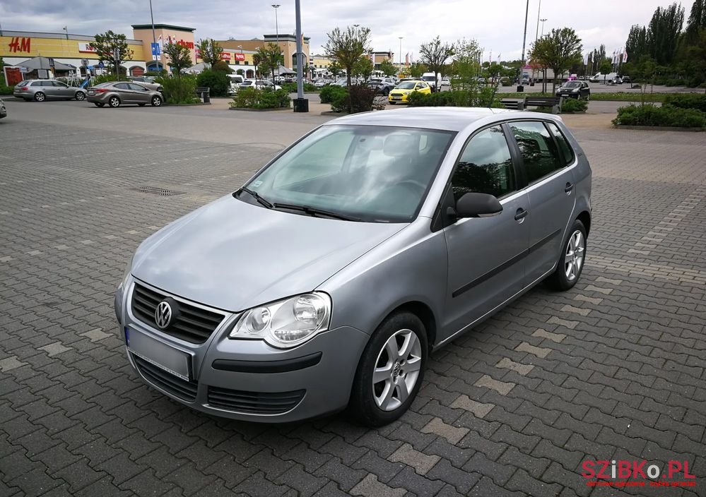 2006' Volkswagen Polo photo #1