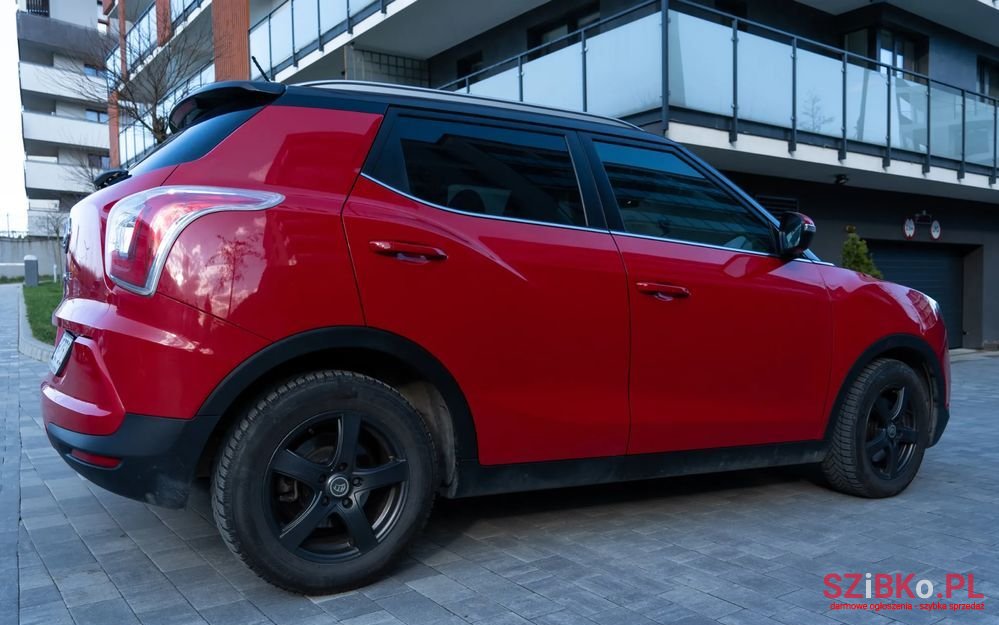 2015' SsangYong Tivoli 1.6 Active photo #5