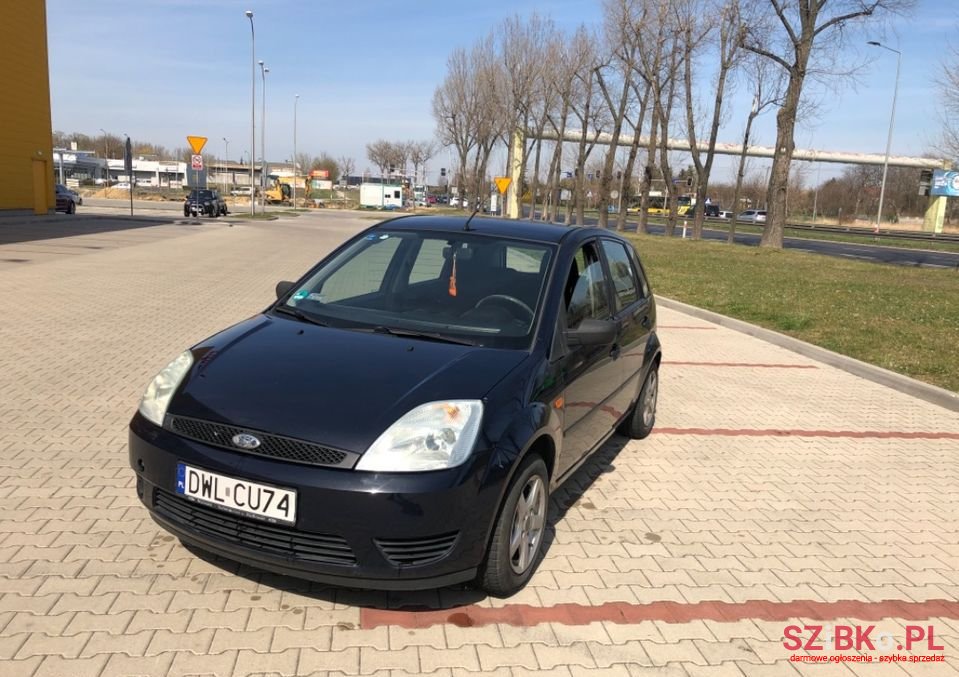 2005' Ford Fiesta photo #3