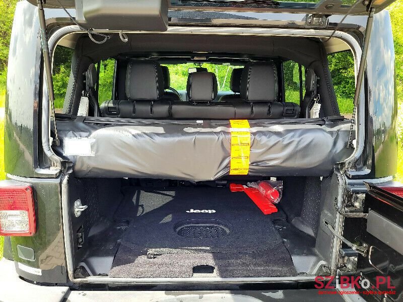 2015' Jeep Wrangler photo #4