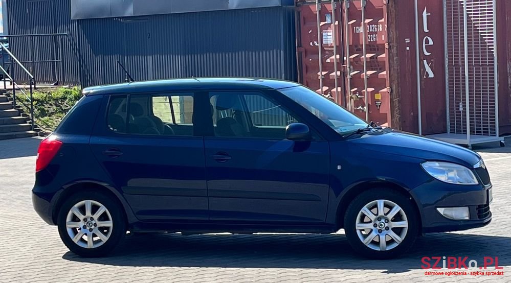 2011' Skoda Fabia 1.2 Tsi Ambition photo #6