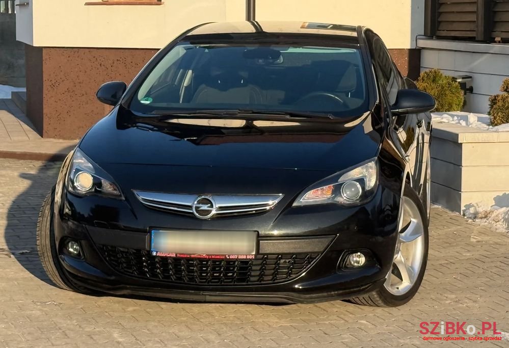 2011' Opel Astra 1.4 Turbo photo #6