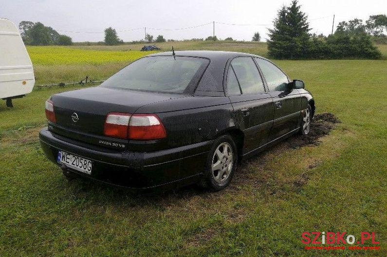 2000' Opel Omega photo #2