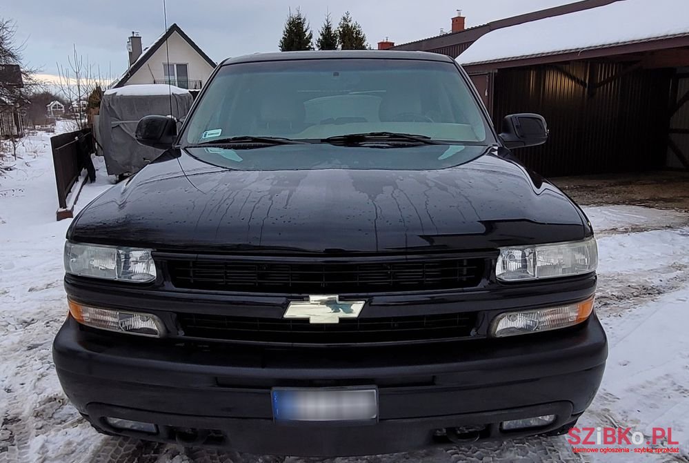 2004' Chevrolet Tahoe 5.3 4Wd photo #2