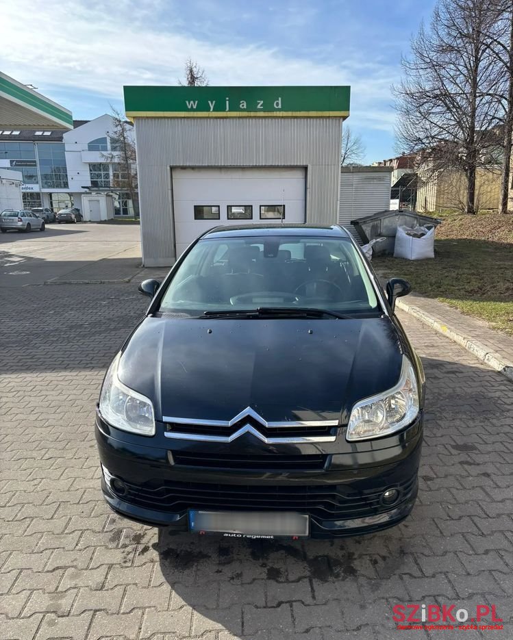 2008' Citroen C4 photo #4