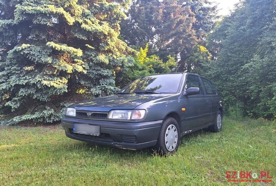 1994' Nissan Sunny photo #1