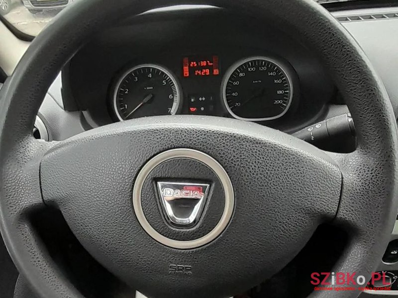 2012' Dacia Duster 1.5 Dci Laureate photo #5