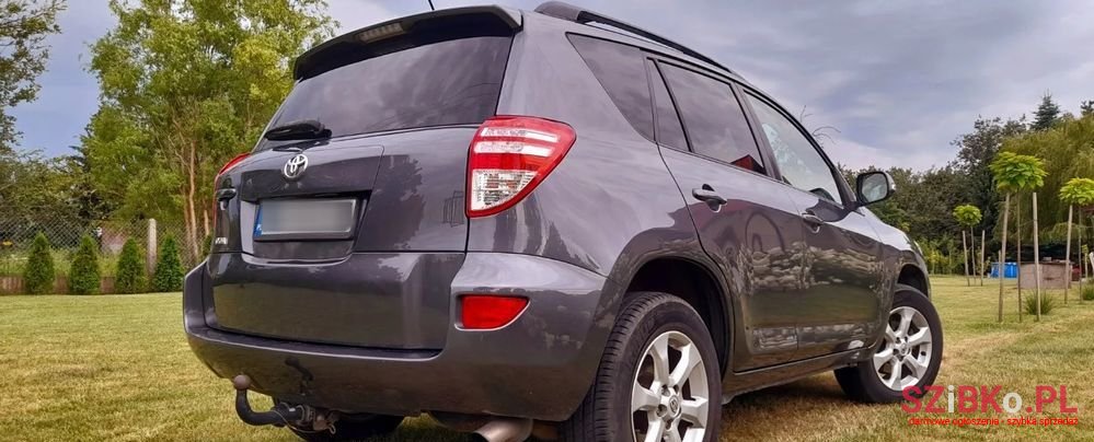 2011' Toyota RAV4 2.2 D-4D 4X4 photo #4
