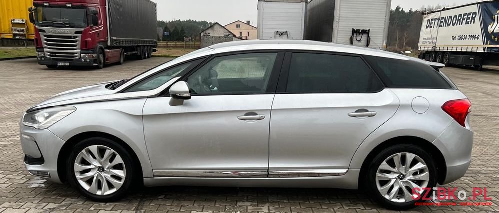 2012' Citroen DS5 photo #3
