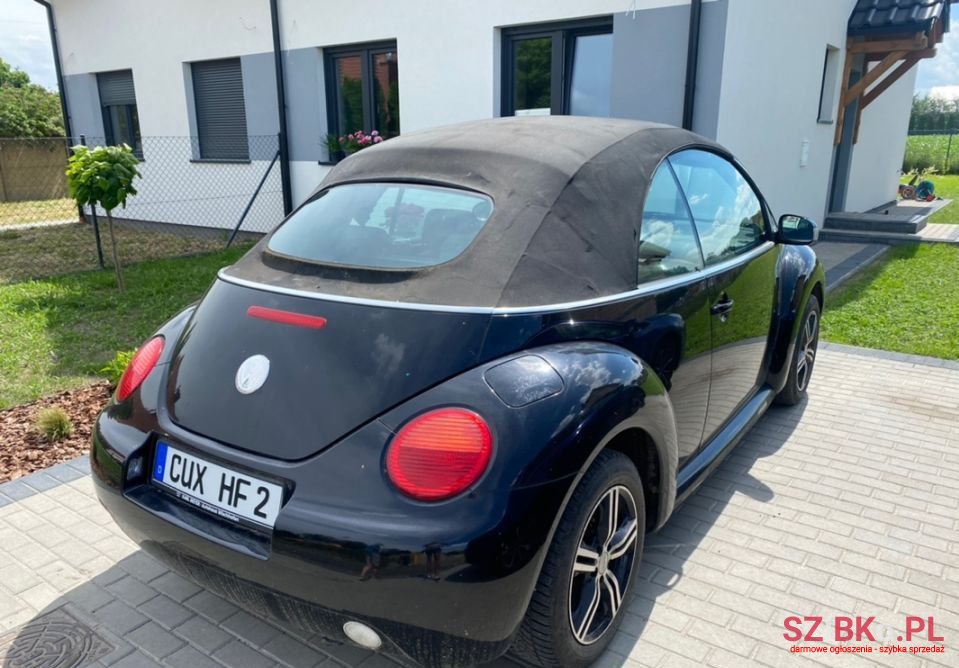 2003' Volkswagen New Beetle photo #3