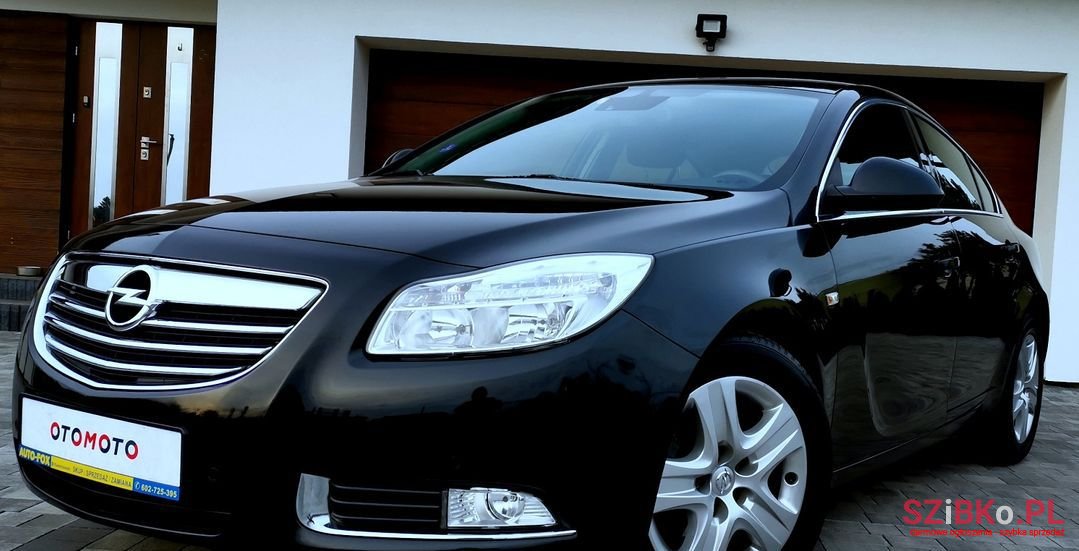 2011' Opel Insignia photo #3