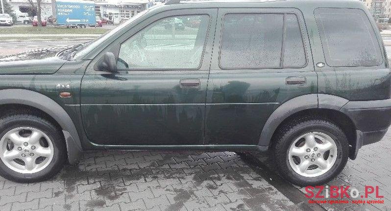 2000' Land Rover photo #2