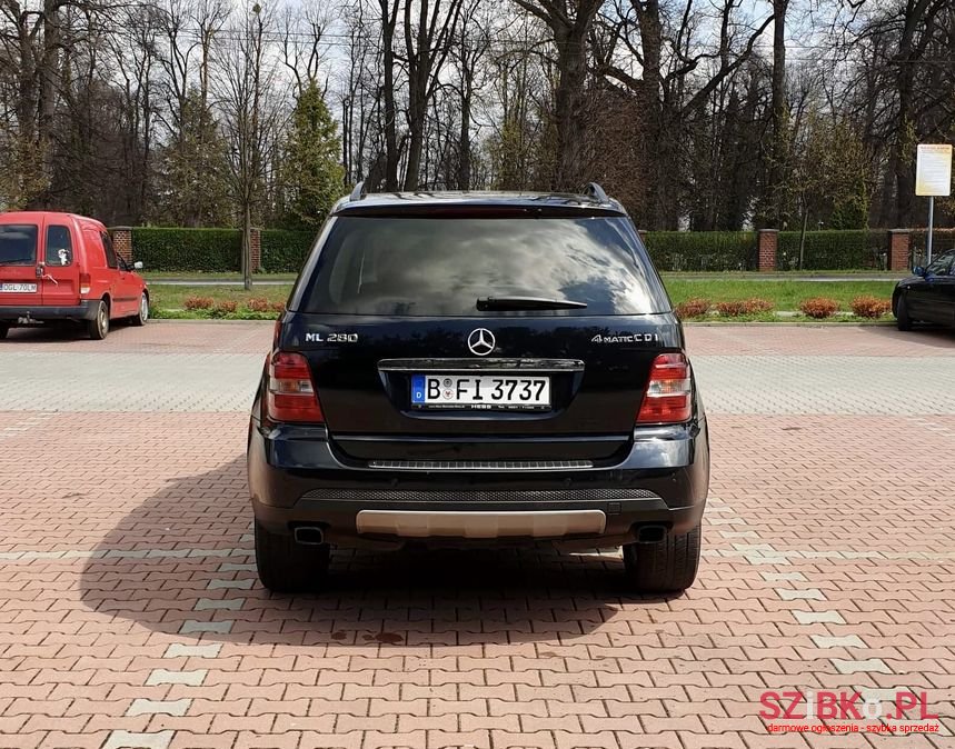 2007' Mercedes-Benz Ml photo #3