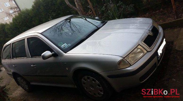 2001' Skoda Octavia photo #2
