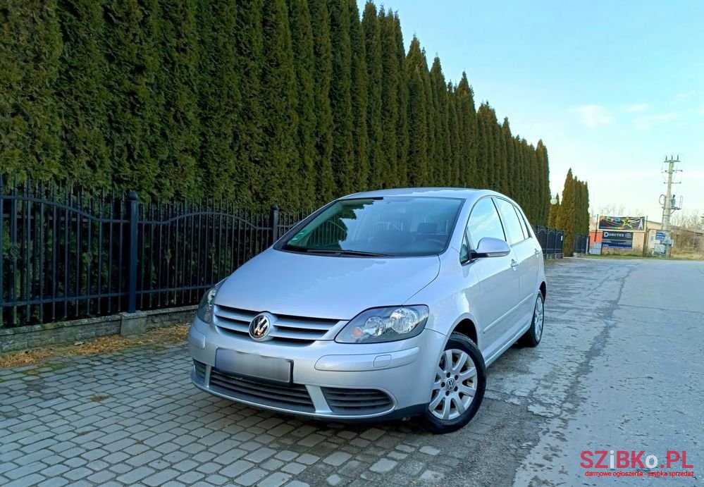 2005' Volkswagen Golf Plus photo #2