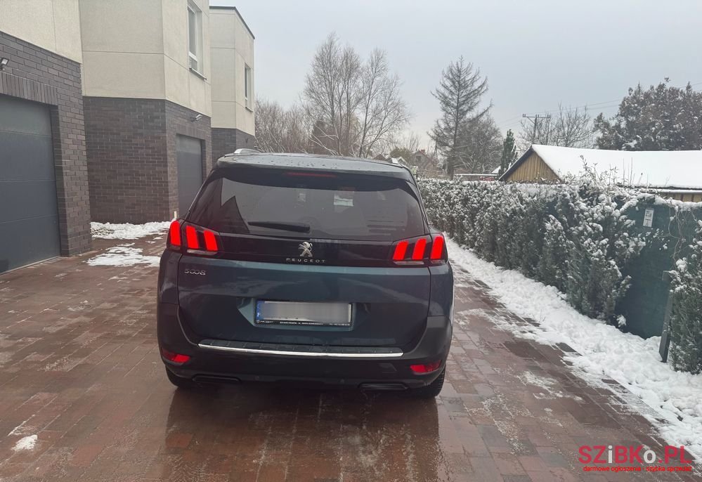 2017' Peugeot 5008 photo #5