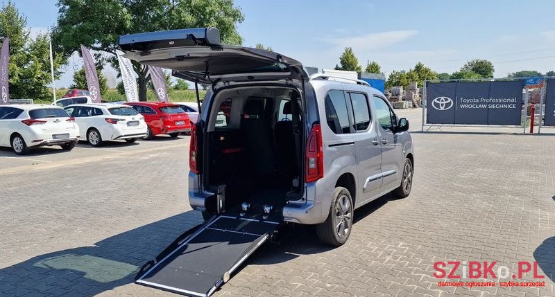 2021' Toyota ProAce City Verso photo #1