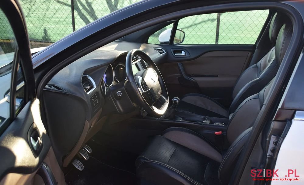 2012' Citroen DS4 2.0 Hdi Sportchic photo #6