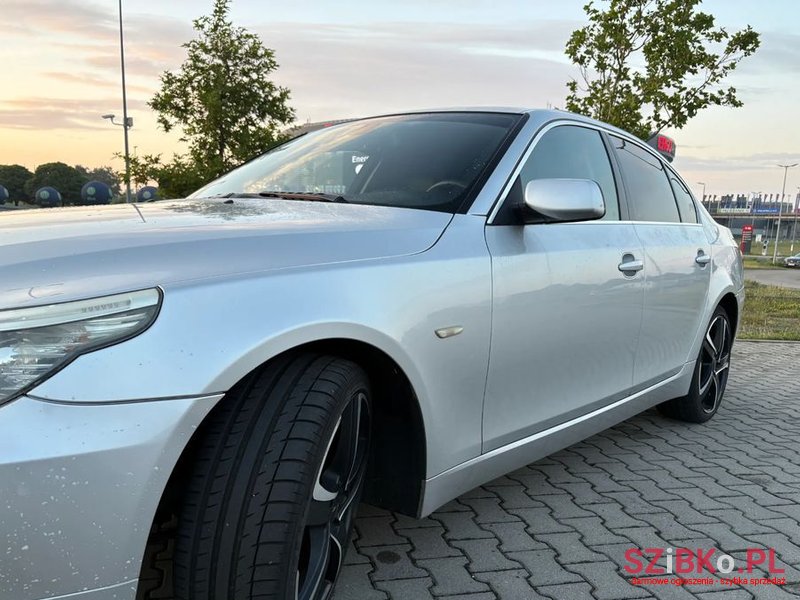 2007' BMW 5 Series 520D photo #5