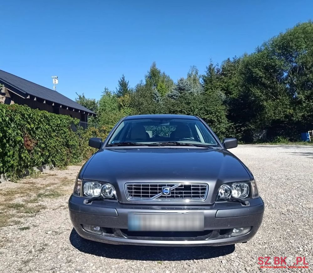 2003' Volvo V40 1.8 photo #1