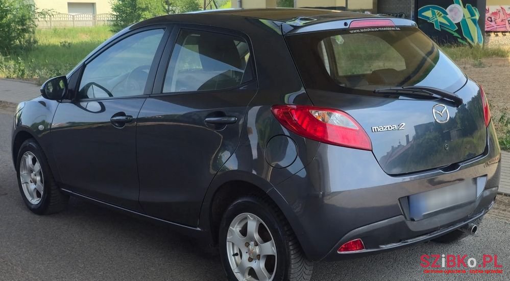 2008' Mazda 2 1.3 Dynamic photo #6