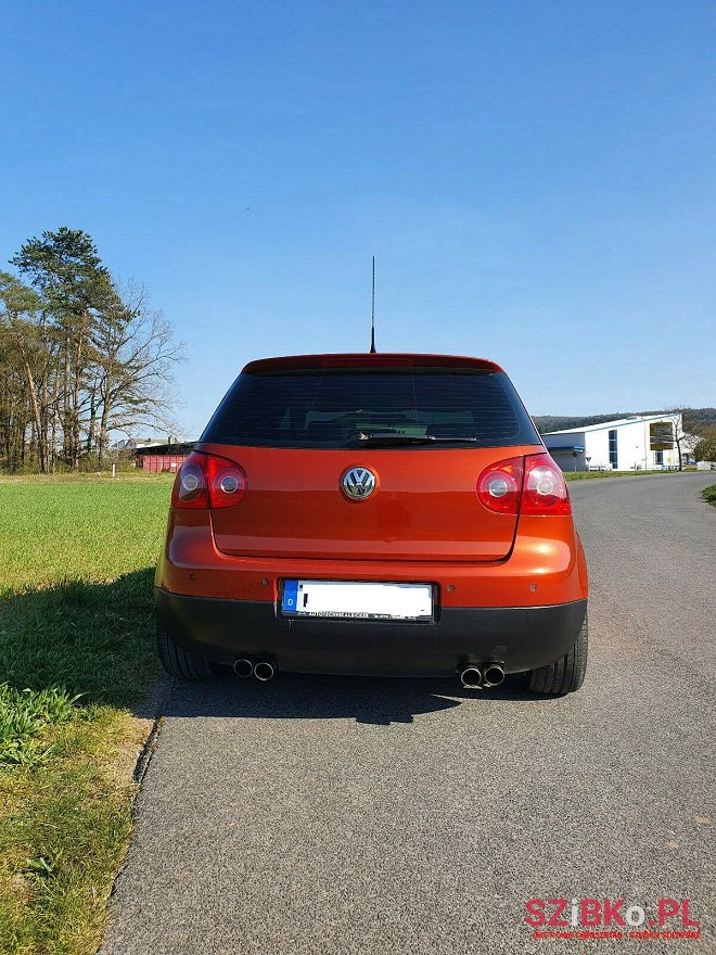 2006' Volkswagen Golf photo #3