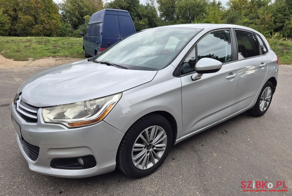 2011' Citroen C4 1.6 Vti Impress photo #1