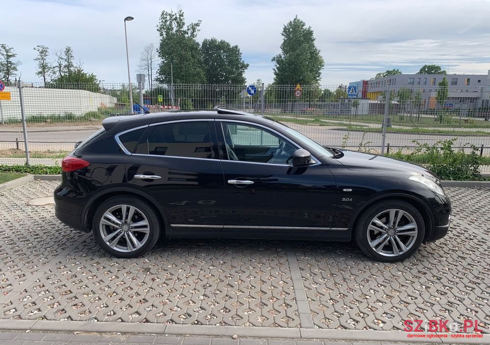2012' Infiniti QX50 photo #1