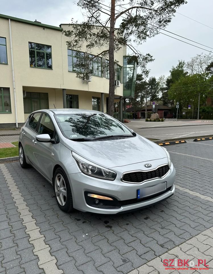 2012' Kia Ceed photo #3