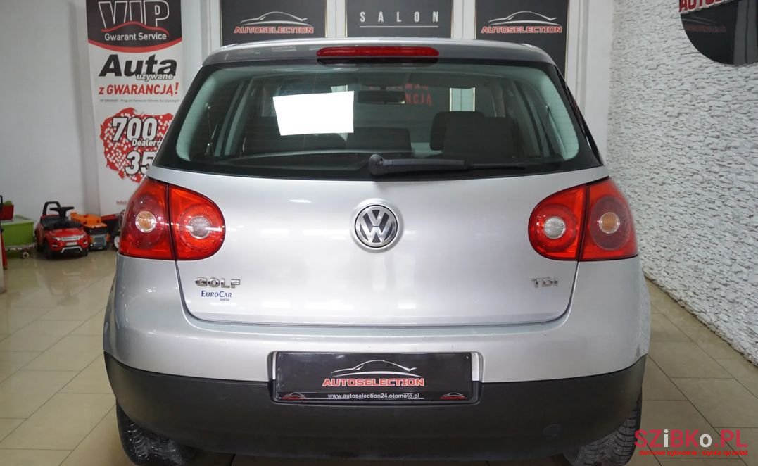 2005' Volkswagen Golf photo #6