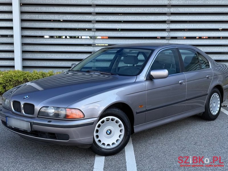 2000' BMW 5 Series 520I photo #1