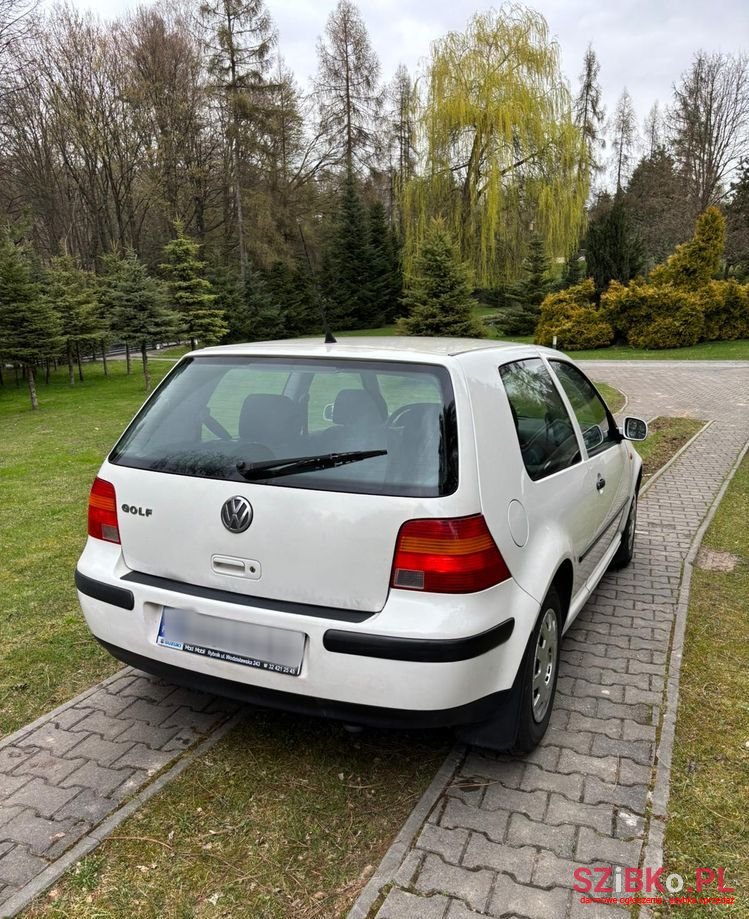 2002' Volkswagen Golf 1.4 Basis photo #3